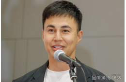 ユージ「マイバッハちゃん」“3000万超え”高級愛車との写真公開「かっこよすぎ」「羨ましい」と反響