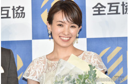 南明奈、夫・よゐこ濱口優を迎えに親子で空港へ 飛行機眺める息子の姿に「お母さん似？」「家族仲良しで微笑ましい」の声