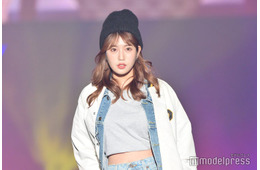 “令和の峰不二子”阿部なつき、ボディライン際立つ黒コーデに熱視線「思わず二度見」「神スタイル」