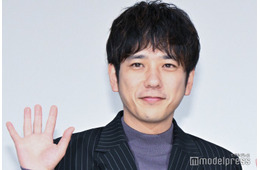 二宮和也、飛行機の隣席が後輩アイドルのファンだった「バレないように帽子をグッと深く被ってみたが」結末に「リアルニノなのに」「信じられない世界線」と反響