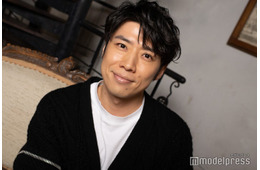 「バチェラー4」黄皓、娘顔出しの家族ピンクコーデ写真披露「理想の家族で羨ましい」「絵になる」の声