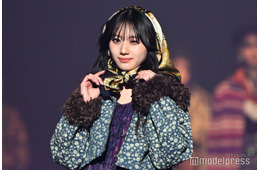 乃木坂46川崎桜、ショーパン×黒タイツで美脚際立つ「小顔すぎる」「可愛いにもほどがある」と反響