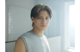 Number_i平野紫耀、自分奮い立たせる朝描いた新CM公開 恒例の水演出も