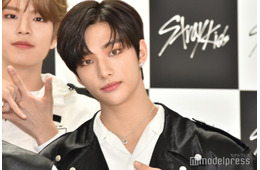 Stray Kidsヒョンジン、休暇で訪れたアイスランドで美背中披露「絵になる」「写真集レベル」とファン歓喜