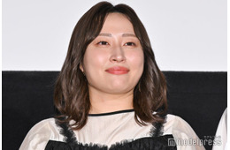 丸山礼、歯が青く染まった衝撃ショット公開「びっくり」「歯並び良い」と反響