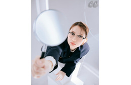 畑芽育、コナン風コーデで「CanCam」登場 超特急カイら人気芸能人が“コナン愛”語る