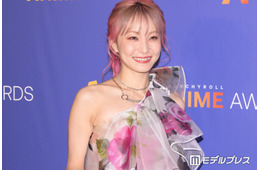 LiSA、美スタイル際立つミニ丈＆キャミ姿披露「今までにない雰囲気で可愛い」「頭身すごい」と反響