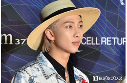 BTS・RM、公演リハ中に足首負傷 カムバステージはパフォーマンス一部制限へ