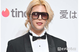 ROLAND「それスノ食事会」報告 Snow Man阿部亮平との2ショットに「ほのぼのエピ尊い」「保護者目線になるの分かる」の声