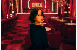 戸田恵梨香、生田斗真と接近・お札に火をつけ人を煽る…細木数子演じるメイン予告解禁 追加キャストも発表【地獄に堕ちるわよ】