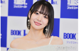 岡田紗佳、タイトなリブニットでボディライン際立つ「理想的」「スタイル抜群」と反響