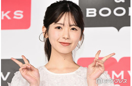 乃木坂46筒井あやめ、猫耳×膝上ニットミニワンピ姿にファン絶賛「脚綺麗」「憧れのスタイル」