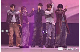 STARGLOW、最新曲「USOTSUKI」初披露 大トリ4曲披露で会場盛り上げる【超十代2026】