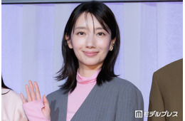 波瑠、共演者から絶賛受ける「ぴったりの役」「全員感謝している」本人は謙遜「変な汗かいてます」【月夜行路 ―答えは名作の中に―】