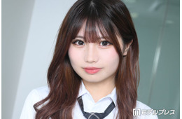 「今日好き」藤田みあ、ボディライン際立つタイトノースリワンピ姿「スタイル抜群」「いつもと違う雰囲気」の声