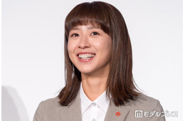 黒島結菜、子育て＆俳優業の両立は「毎日ヘトヘトです」撮影現場に子ども・愛犬も同行【未解決の女 警視庁文書捜査官 Season3】