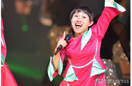 キンタロー。浜崎あゆみ風モノマネメイク披露 動画に反響続々「さすがのキレ」「仕草似てる」