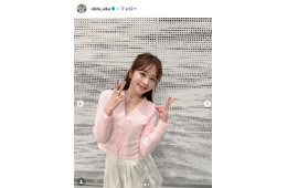 沖田愛加アナ、ビックシルエットコートから美脚スラリ「ほっそりしてる」「魅力的」の声