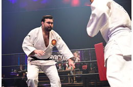 ウルフアロン、挑戦者3人を1分以内で撃破 “借金1000万円”カカロニ・栗谷らが挑戦【30時間限界突破フェス】