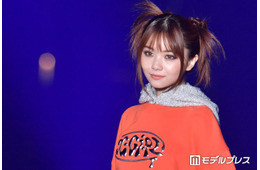 “ばんばんざい・ぎしの妻”桜井美悠、息子とピンクコーデでお花見「美人親子」「そっくり」