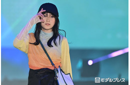 市川團⼗郎の長女・堀越麗禾、アシメスカート着こなしランウェイ「カッコいい」「スタイル抜群」【ガルアワ2026SS】