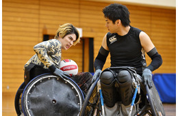 【ＧＩＦＴ 第2話】伍鉄ら、車いす生活送る圭二郎の自宅へ