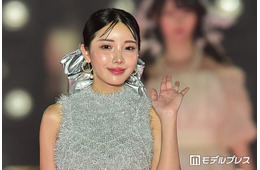 人気クリエイター・えみ姉「肌管理のダウンタイム中」カフェショット公開に反響「お肌すべすべ」「透明感半端ない」