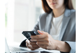 若手が「電話を嫌がる」のはなぜ？職場の世代間ギャップに悩む上司がわかっていない「若者特有の心理」とは