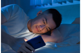 男性が「思わずデレちゃう」休みの日に届くと嬉しい「ひとこと」LINEとは【GWベストセレクション】