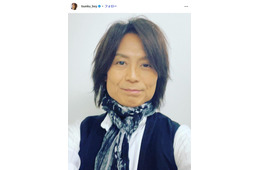 3児の父・つんく♂「長男、長女ついに18歳の成人です」手作りケーキなど並ぶそれぞれのパーティーの様子公開「全然違うパーティーで面白い」「豪華で喜びそう」の声