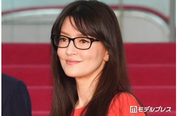 アンジェラ・アキ、緊急手術報告 術後の併発で一部公演の延期・中止を発表【全文】
