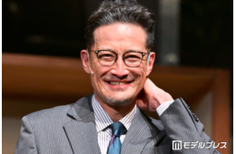 松岡昌宏、座長ぶり明らかに 共演者「男気と兄貴感の一言に尽きる」【はがきの王様】