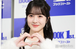 本田紗来、スラリ美脚際立つミニスカコーデ公開「大人っぽい雰囲気が新鮮」「綺麗に着こなしててさすが」の声