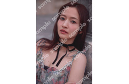 乃木坂46金川紗耶、 1st写真集未掲載カットを採用 書店別購入特典全21種公開【好きのグラデーション】