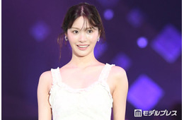 「花束オオカミ」中川紅葉、キャミワンピで美デコルテ披露「スタイル抜群」「美しい」の声【サツコレ2026S/S】