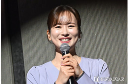 皆藤愛子アナ、ノースリーブで二の腕スラリ 華やかレースワンピ姿に「清楚で上品」「透明感がすごい」と絶賛の声