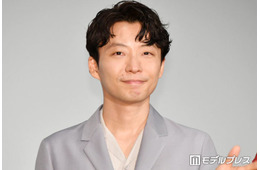 星野源、金髪に電撃イメチェン 韓国アーティスト公演でお披露目「雰囲気変わりますね」「想像以上に似合っててかっこいい」