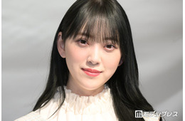 堀未央奈、美脚際立つミニスカ姿 韓国旅ショットに「スタイルがレベチ」「街角がランウェイに見える」と反響