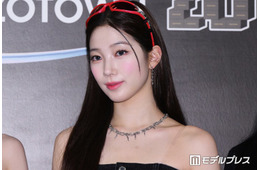 LE SSERAFIMカズハ、ショーパンからスラリ美脚「スタイル良すぎ」「ナチュラルビューティー」と話題