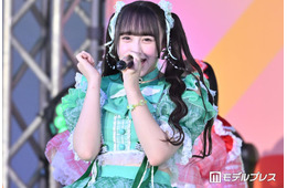 人気アイドルメンバー「斉木楠雄のΨ難」キャラクターコスプレ披露「圧倒的美少女」「原作から飛び出してきたみたい」