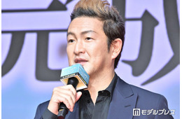 中村獅童「可愛くお化粧をしてもらった白塗りハルナツ兄弟」息子2ショット披露「そっくり」「成長早すぎる」