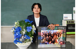 北村匠海、月9「サバ缶、宇宙へ行く」万感のクランクアップ 生徒役キャストがサプライズ登場