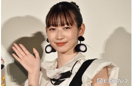 人気TL出演話題の岡本夏美、美脚透けるシースルーワンピ姿「大人っぽくて素敵」「華奢で憧れ」の声