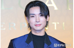 「日プ新世界」トレーナーで話題・安達祐人、一緒に映画鑑賞した父との2ショット公開「格好良いですね」「レア」の声
