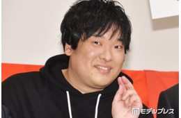 岡崎体育、活動休止を発表「心身の体調不良が続いていることから」年内の公演は中止へ【全文】