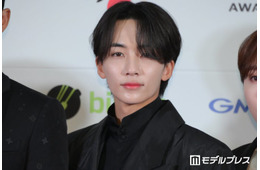 SEVENTEENジョンハン、兵役後の最新ビジュアルにファン騒然「仕上がりすごすぎ」「見惚れる」