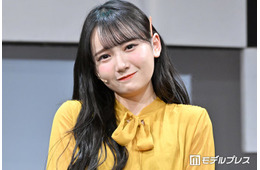 ≠MEメンバー、白ノースリワンピの夏コーデ披露「圧倒的透明感」「夏の天使」と反響
