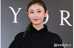 山田優「心機一転」新ヘアスタイルで雰囲気ガラリ「どの角度から見ても美しい」「本当にお洒落」と反響