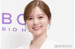 白石麻衣、エッフェル塔バックのパリ街中ショット披露「街並みに映えてる」「美しすぎて絵画みたい」と絶賛の声