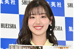 元日向坂46メンバー、純白ドレスからのぞく美脚に絶賛の声「まるでお姫様」「綺麗なお姉さん感がすごい」